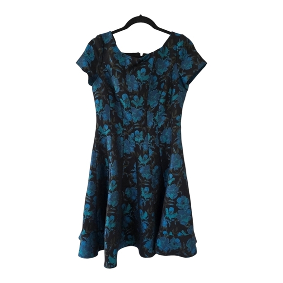 ANTONIO MELANI Dresses & Skirts - Antonio Melani Dress Womens Sz 4 Floral Fit&Flare Blue Black Whimsgoth